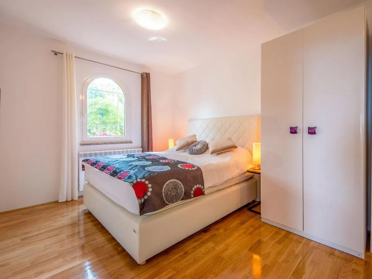 Holiday Home Villa Orhidea Marcici 0*,