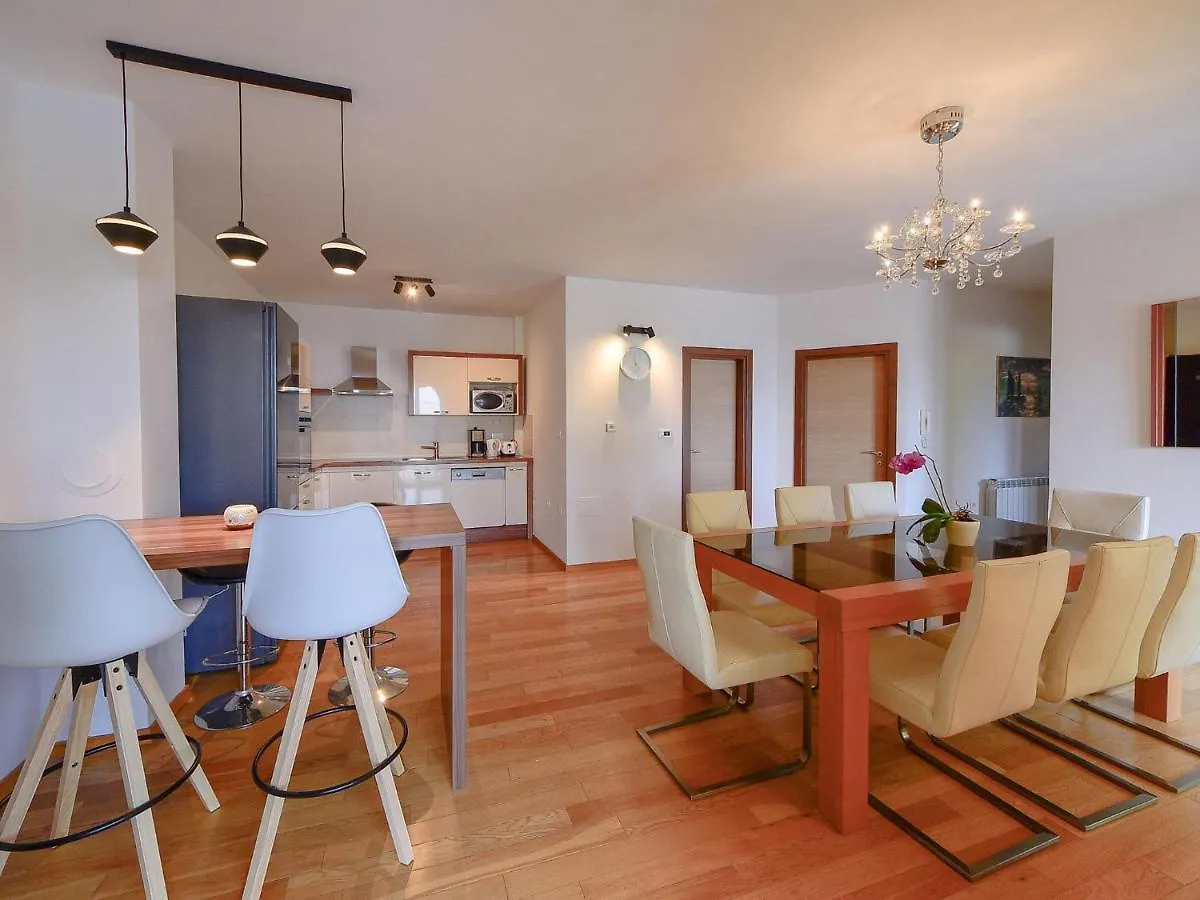 Holiday Home Villa Orhidea Marcici Hırvatistan